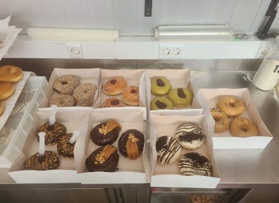 guinea-bissau/rio-geba/shop/donuts-spot