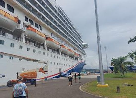 jamaica/cornwall-county/shop/montego-bay-cruise-port-shopping