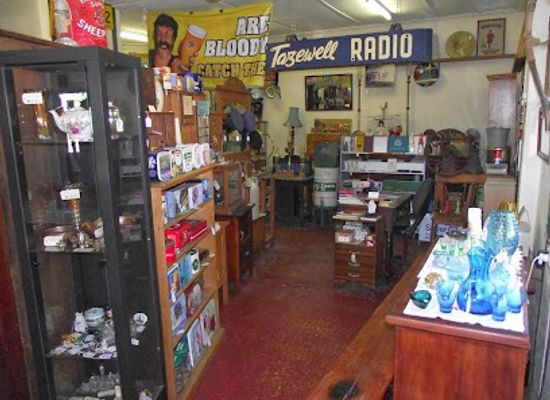 australia/goulburn-valley/shop/michael-s-old-wares-collectables