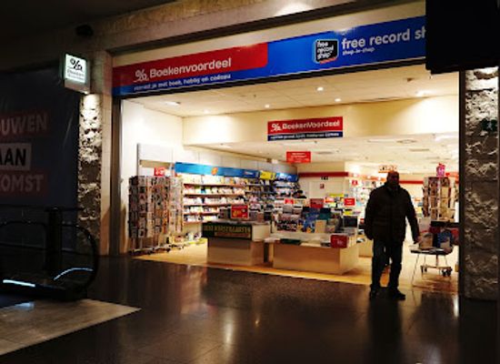 belgium/kortrijk/shop/boekenvoordeel-kortrijk-lange-steenstraat