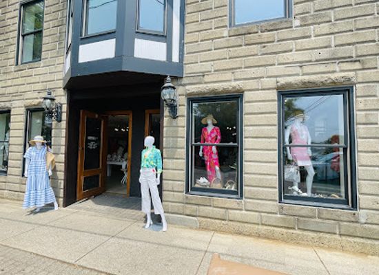 michigan/saugatuck/shop/the-james-boutique-saugatuck