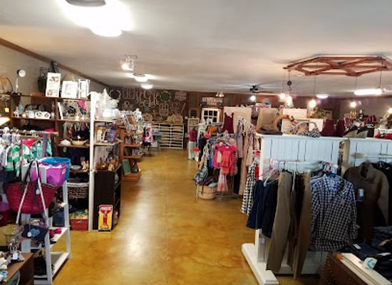alabama/desoto-state-park/shop/cupboard-antiques