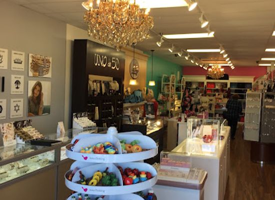 florida/jacksonville/shop/lucy-s-gift-boutique