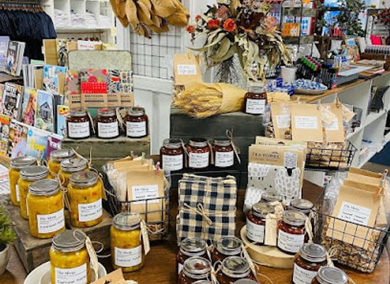 australia/new-england/shop/une-life-the-shop