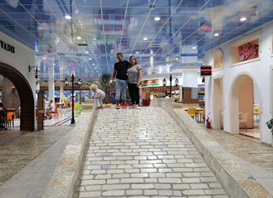 kosovo/gollak/shop/shopping-center-nertili
