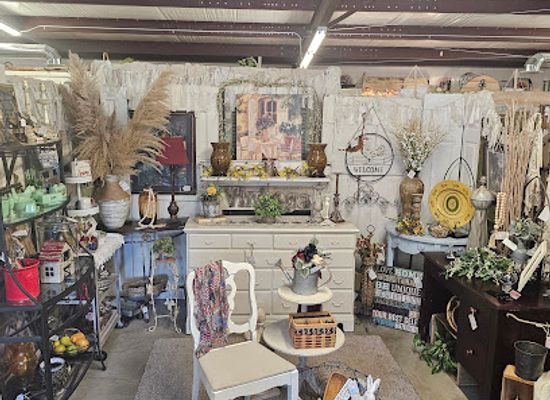 alabama/sand-mountain/shop/off-the-beaten-path-antiques-gifts-llc