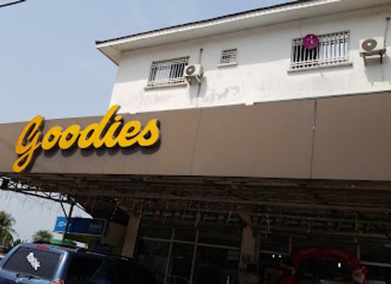 sierra-leone/tokeh-beach/shop/goodies-supermarket