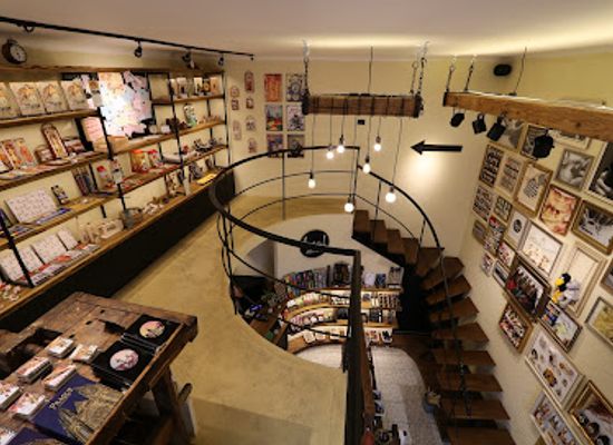czechia/prague/mala-strana/shop/local-artists