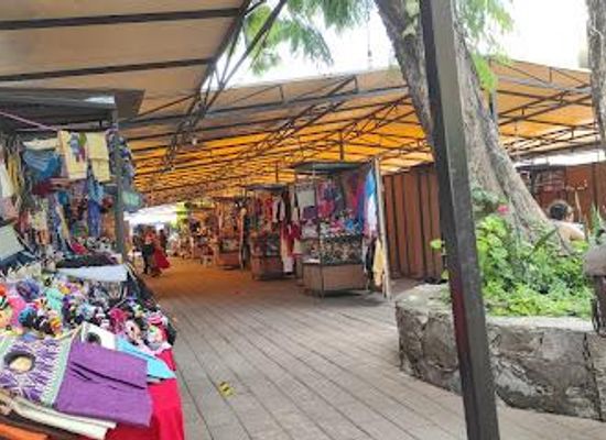 mexico/queretaro/shop/indigenous-artesanal-development-centre
