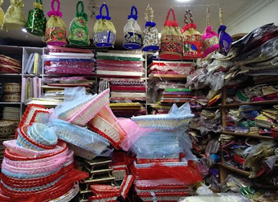 india/deccan-plateau/shop/ramsukh-market