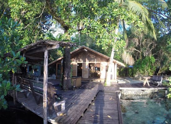 solomon-islands/uepi-island/shop/uepi