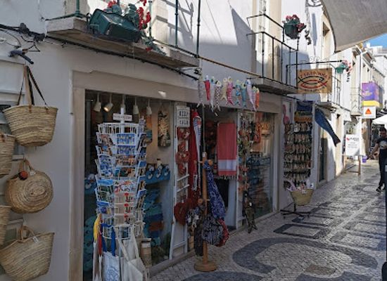portugal/faro/shop/gifts-and-souvenirs-shop-2-sardinhas
