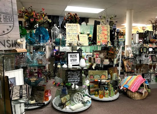 wisconsin/sturgeon-bay/shop/sherry-s-hallmark-shop
