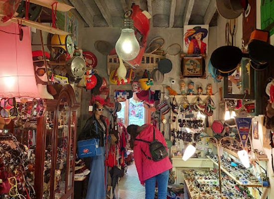 serbia/belgrade/stari-grad/shop/smizla-vintage-design-store