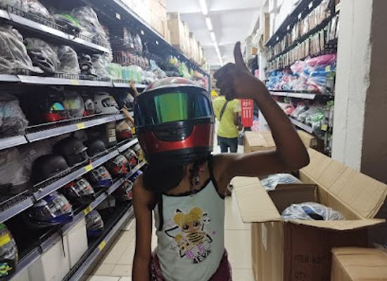 gabon/chaillu-massif/shop/china-square