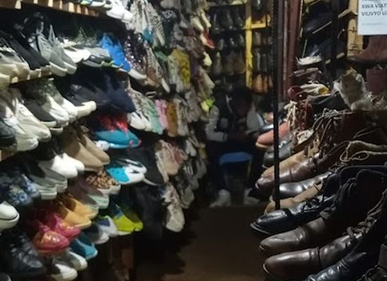 kenya/amboseli-national-park/shop/the-new-horizons-shoes-and-clothing-store