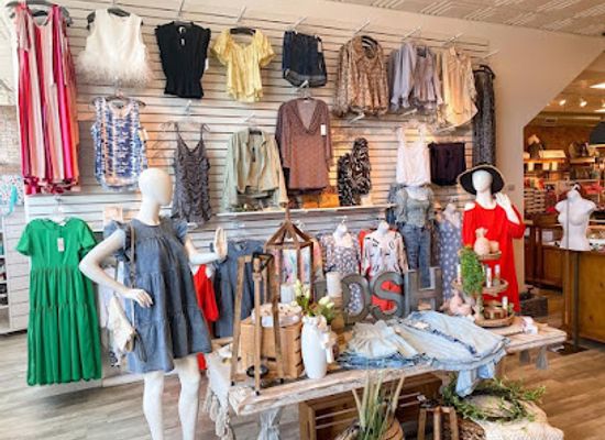 illinois/ferne-clyffe-state-park/shop/perfectly-posh-boutique