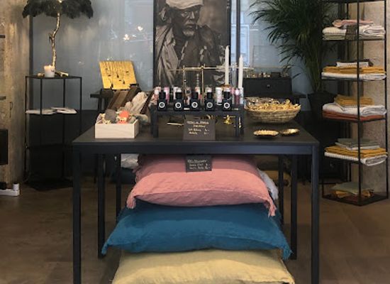 switzerland/geneva/shop/george