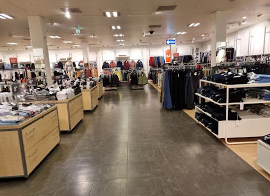 germany/zugspitze/shop/c-a-c-a-stores-nearby-garmisch-partenkirchen