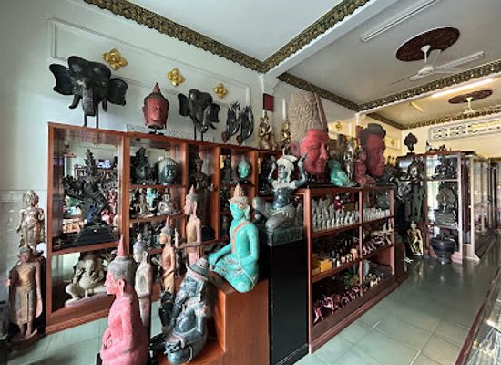 cambodia/siem-reap/charles-de-gaulle-boulevard/shop/angkor-wat-boutique