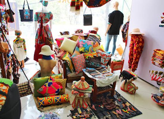 central-african-republic/sangha-mbaere/shop/african-store-y-souvenirs