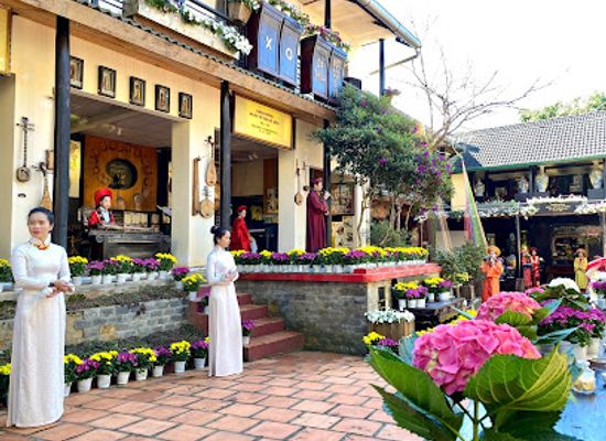 vietnam/dalat/valley-of-love/shop/xq-da-lat-su-quan
