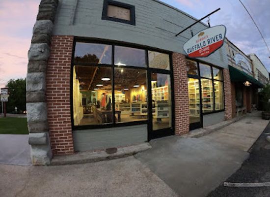 arkansas/ozark-national-forest/shop/bubba-s-buffalo-river-store