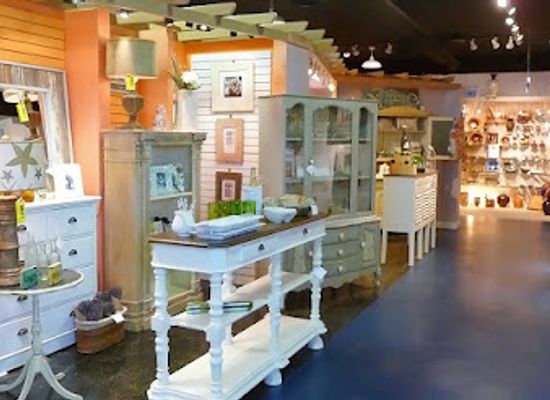 north-carolina/cape-fear/shop/blue-moon-gift-shops
