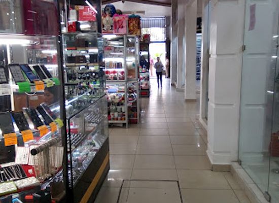 honduras/yoro-region/shop/mall-pasaje-valle