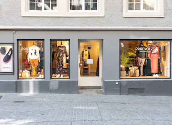 switzerland/zurich/niederdorf/shop/rrrevolve-fair-fashion