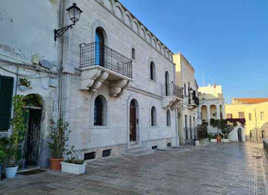 italy/bari/shop/prada-bari