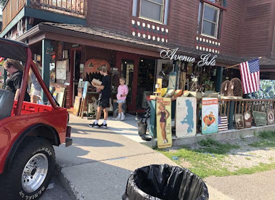 montana/the-judith-basin/shop/electric-avenue-gifts
