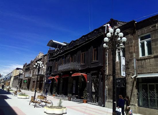 armenia/lori-highlands/shop/the-gallery-of-mariam-and-eranuhi-aslamazyan-sisters