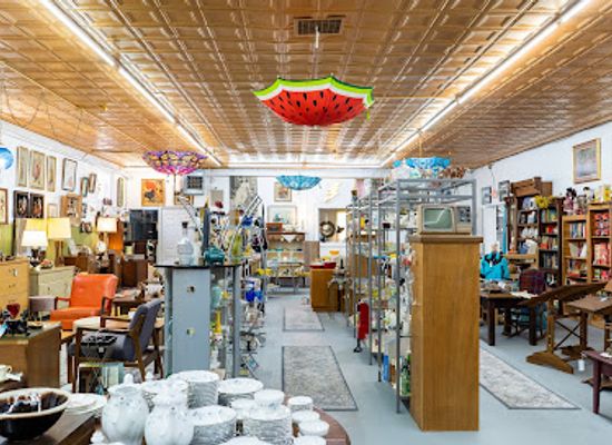 indiana/terre-haute/shop/missy-s-and-sissy-s-treasures