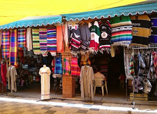 mexico/eastern-mexico/shop/mercado-de-artesanias-la-ciudadela