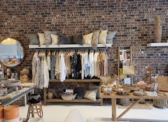 alabama/huntsville/downtown-huntsville/shop/caley-paige