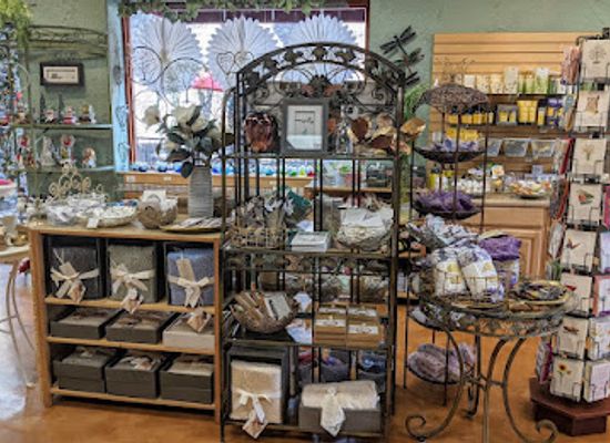 arizona/verde-valley/shop/the-seasoned-woman