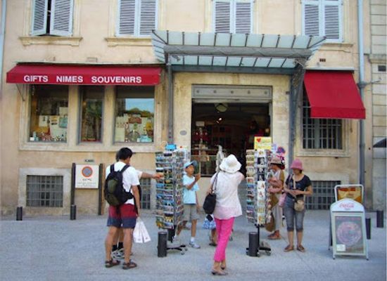 france/nimes/shop/nimes-souvenirs