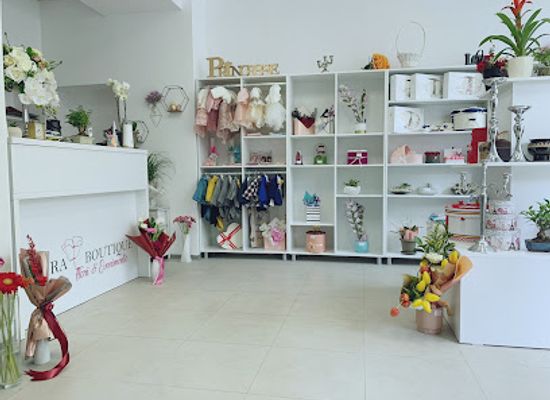 romania/rodnei-mountains/shop/floraria-amira-boutique-flori-evenimente
