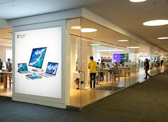 washington/redmond/shop/microsoft-visitor-center-and-company-store