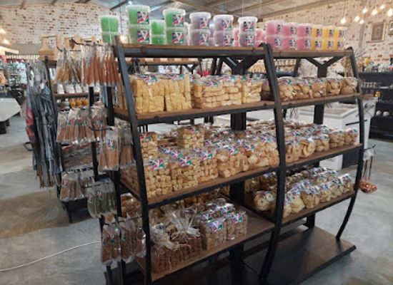 namibia/etosha-village/shop/etosha-corner