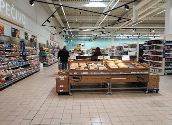 czechia/silesia/shop/tesco-hypermarket