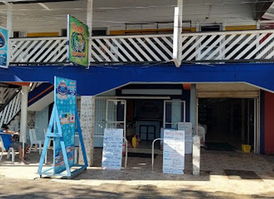 honduras/utila/shop/bush-s-supermarket