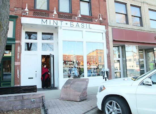 south-dakota/sioux-falls/downtown-sioux-falls/shop/mint-basil
