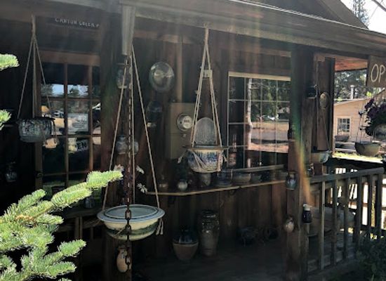 oregon/painted-hills/shop/canyon-creek-pottery