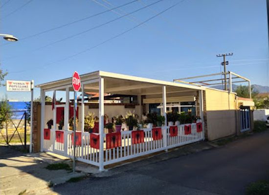 albania/tirana/grand-park/shop/veshje-popullore-stafa