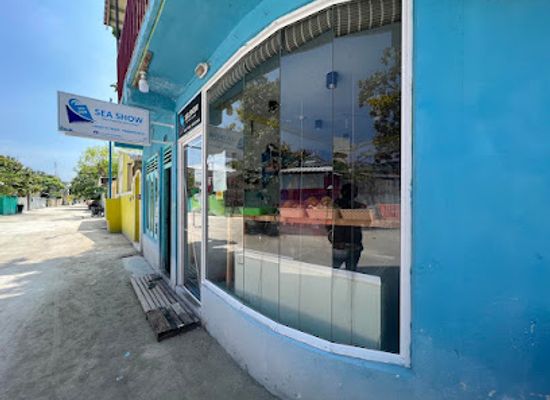 maldives/ukulhas/shop/sea-show