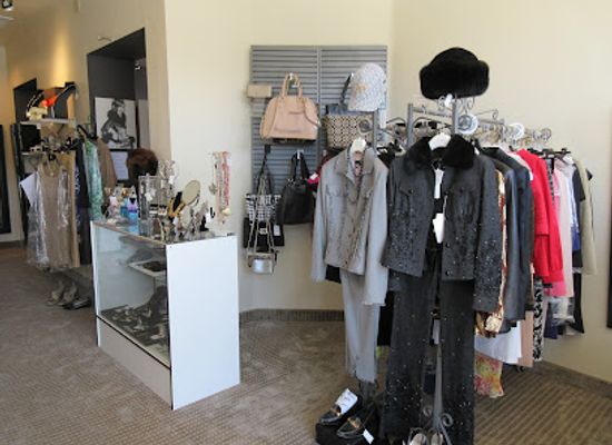 california/colorado-desert/shop/affordable-designer-consignments