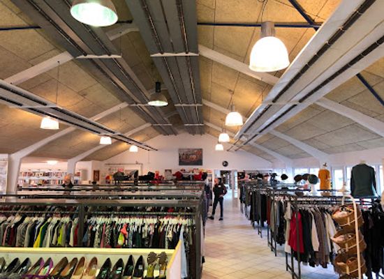 denmark/ribe/shop/rode-kors-butik