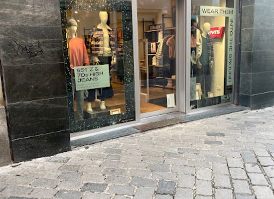 italy/val-d-aosta/shop/levi-s-aosta